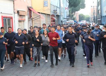 Encabeza Eduardo Rivera carrera con cadetes de la Academia de Policía Municipal