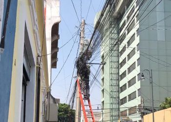 Inicia Ayuntamiento de Puebla retiro de cableado público