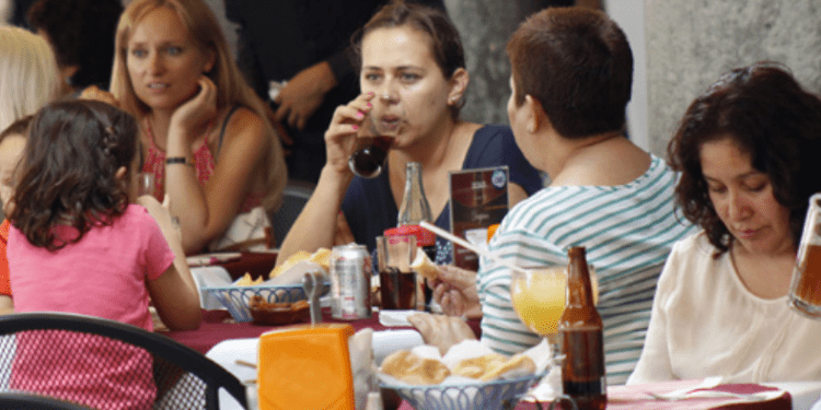 Restaurantes prevén 30% más ventas el 10 de mayo