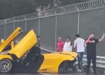 Chocan McLaren de 6 mdp en autopista Naucalpan-Toluca