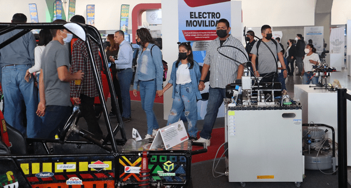 Exponen clústeres avances en la Feria