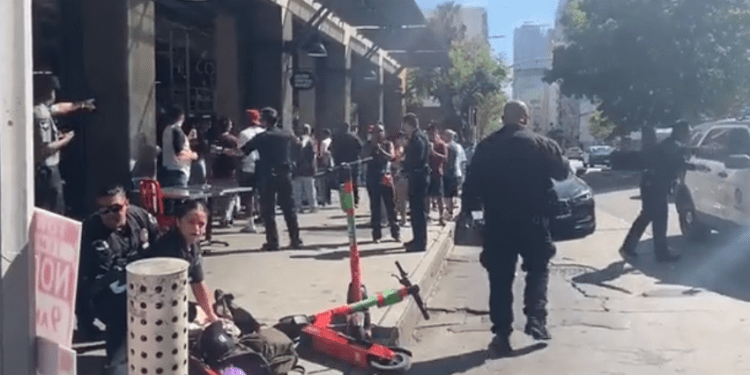 Al menos una persona muerta y 5 lesionadas dejó tiroteo en iglesia de Los Ángeles