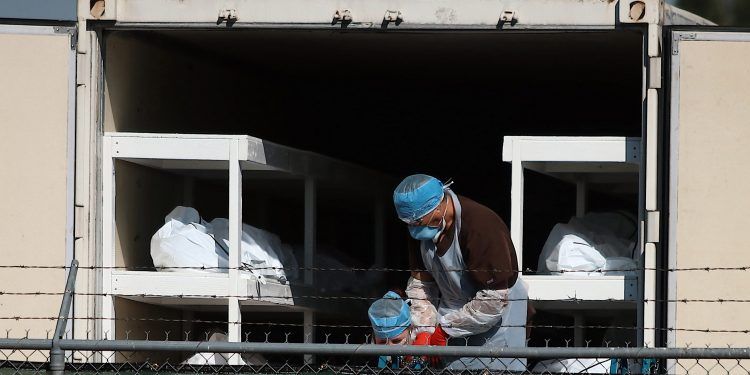 OPS advierte que la pandemia de COVID-19 no cesa en América