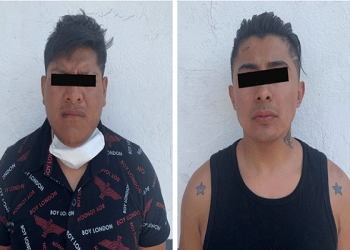Ladrones de vehículos son detenidos en el centro de Puebla