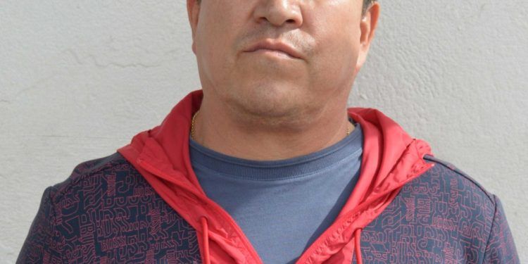 Detienen por usurpación de funciones al empresario gallero Jorge N  