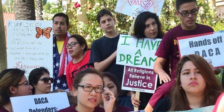 México pide a EU dar la ciudadanía a «dreamers» del programa DACA