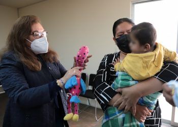 Aprueba SEDIF Puebla adopciones de tres menores