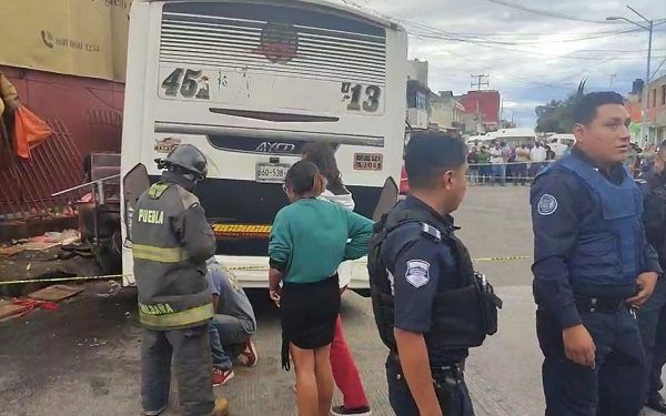 Conductor ebrio de Ruta 45 chocó un vehículo en Puebla; un bebé grave y 9 heridos