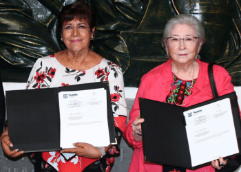 Por rescatar documentos históricos de Puebla