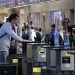 Cientos de vuelos cancelados en EE.UU. por falta de personal