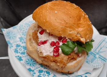 Variantes de chile en nogada, todo un reto gastronómico