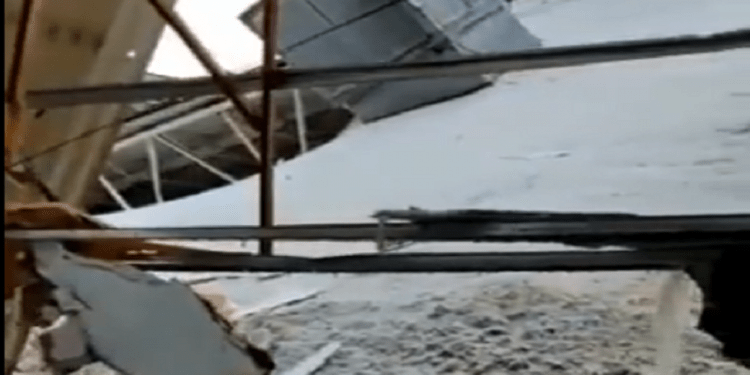 Cae techo de Soriana Benito Juárez tras granizada en CDMX