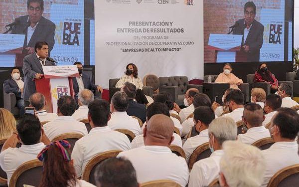 Economía social, base del crecimiento y desarrollo de Puebla, resalta Miguel Barbosa 