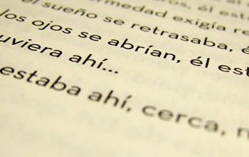 Las mesas de café son alfombras mágicas de la imaginación