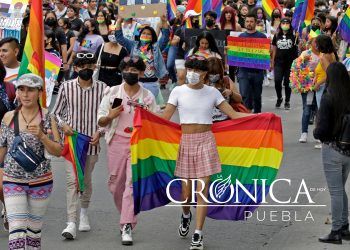 Visten de arcoíris calles de Puebla