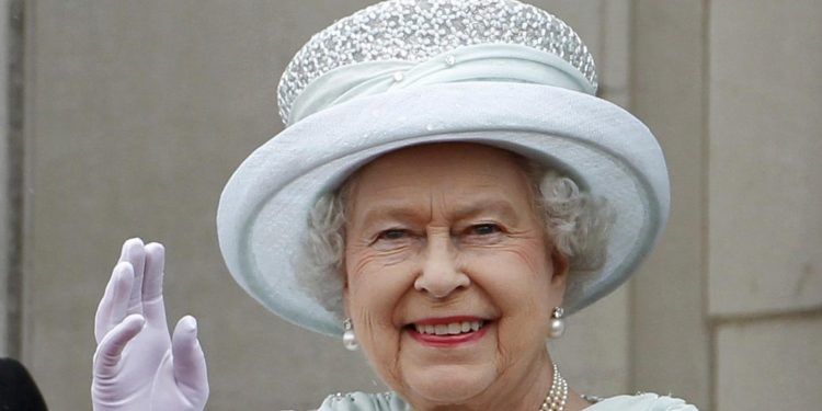 Los 70 años del reinado de Isabel II en cifras