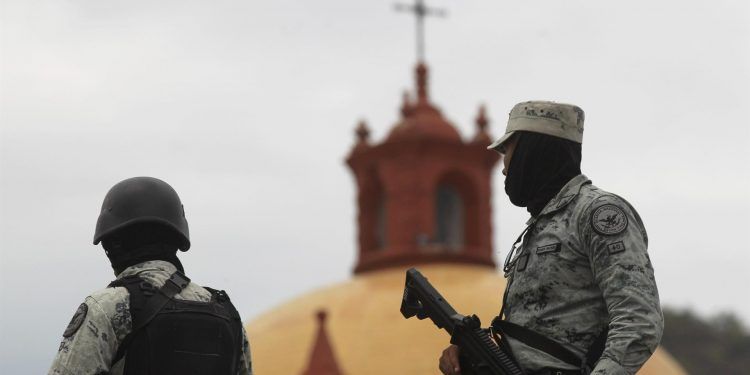 No cambiará estrategia de seguridad: AMLO tras asesinato de sacerdotes jesuitas
