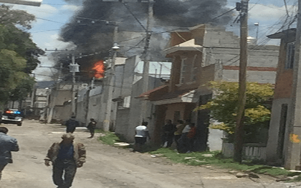 Cuatro menores y tres adultos lesionados por explosión de tanque de gas en Texmelucan