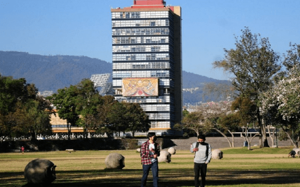 Rescata policía municipal de Puebla a 69 migrantes en San Felipe Hueyotlipan