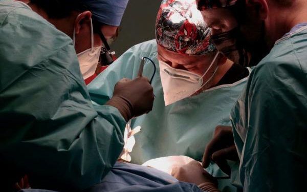 Realiza ISSSTEP sexto trasplante renal del 2022