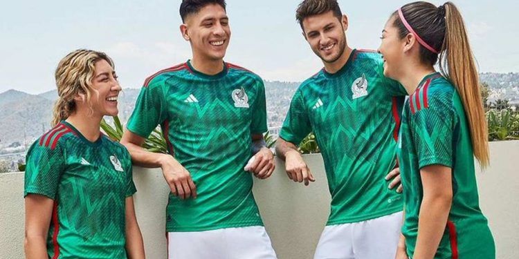 Selección Mexicana presenta playera oficial para el Mundial Qatar-2022