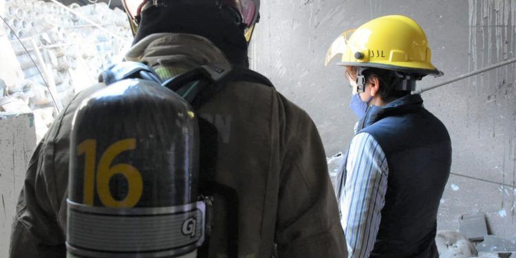 Explosión en fábrica deja un muerto y 12 heridos en Puebla