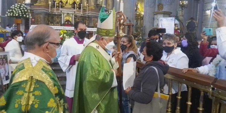Pide arzobispo de Puebla por las víctimas de inseguridad y violencia