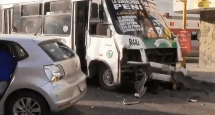 Al menos nueve lesionados deja choque entre Ruta 44A y vehículo en Puebla