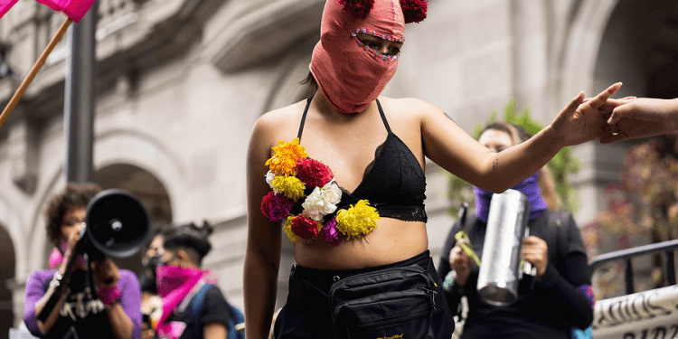 Nuevas miradas a protestas de mujeres