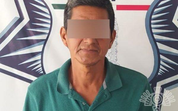 Detienen en Izúcar a hombre en posesión de vehículo robado