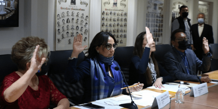 Eligen diputados a 7 aspirantes al Itaipue