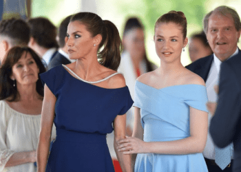 Reina Letizia de España da positivo a COVID19 con síntomas leves
