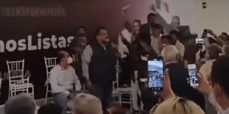 Comienza la batalla fratricida en Morena