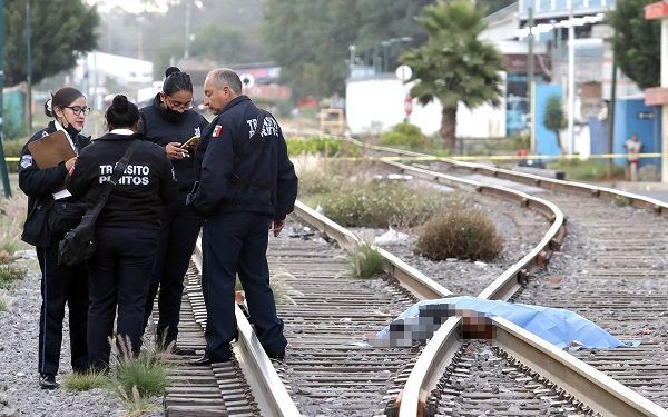 Muere hombre arrollado por el tren en San Felipe Hueyotlipan