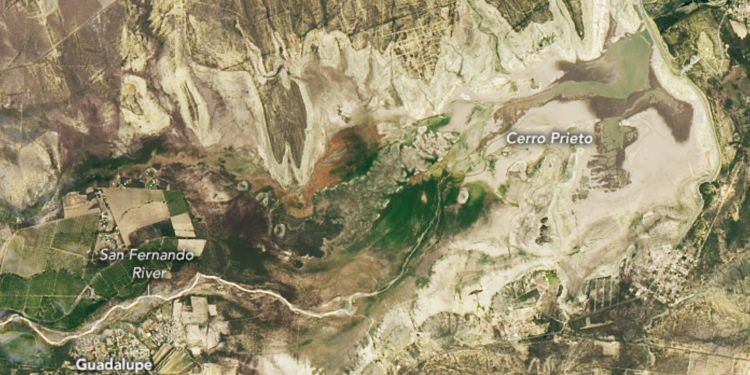 NASA muestra fotos de la sequía en presa Cerro Prieto, Nuevo León