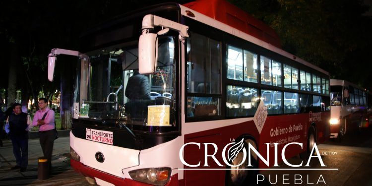 Vuelve transporte nocturno para disfrutar partidos del Club Puebla