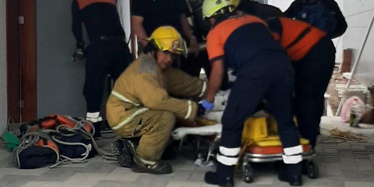 Se intoxica pintando una cisterna en Puebla