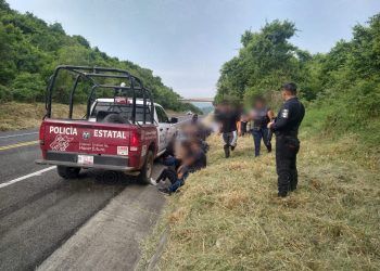 Rescata la Policía Estatal a 41 migrantes; los abandonaron en Venustiano Carranza