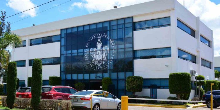 Fortalece la BUAP vinculación comercial con sectores externos