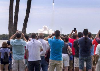 Se calcula arriben 100 mil turistas a Cabo Cañaveral