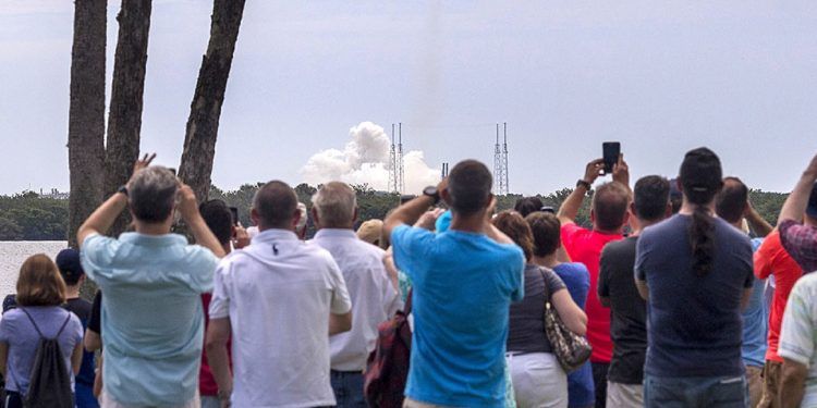 Se calcula arriben 100 mil turistas a Cabo Cañaveral