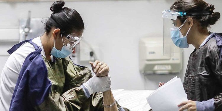 Minoría de enfermos COVID fueron a hospital privado