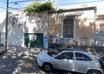 Apuñalan a estudiante para robarle su celular en el centro de Puebla
