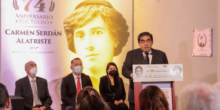 Homenajea Barbosa a mujeres ejemplares