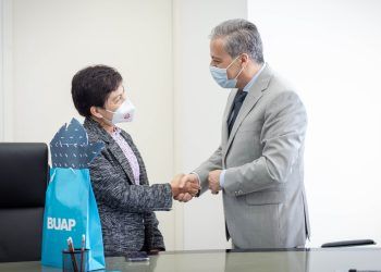 En la BUAP celebran 20 años de investigar en equipo