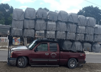 Camioneta con más de 20 ataúdes es robada en Tecamachalco