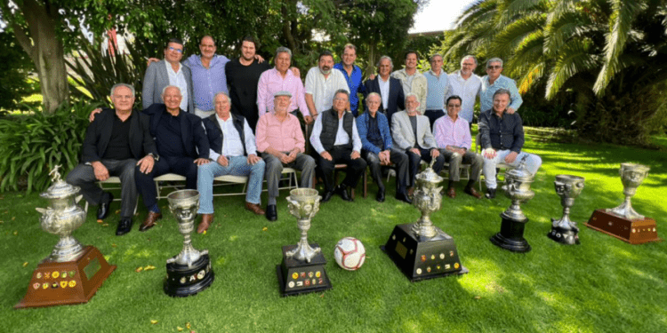 Se reúnen las leyendas