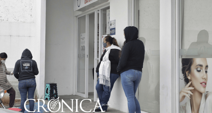 Respalda gobernador labor de consultorios aledaños a farmacias