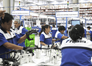 Avalan industriales labor de gobierno