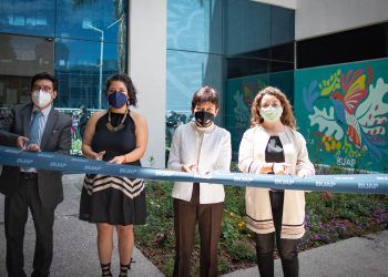 Inaugura rectora de la BUAP el jardín para colibríes Xanat Chu Jun